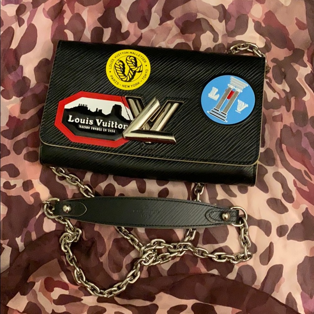 Worldwide tour 2018 Shoulder bag Louis Vuitton